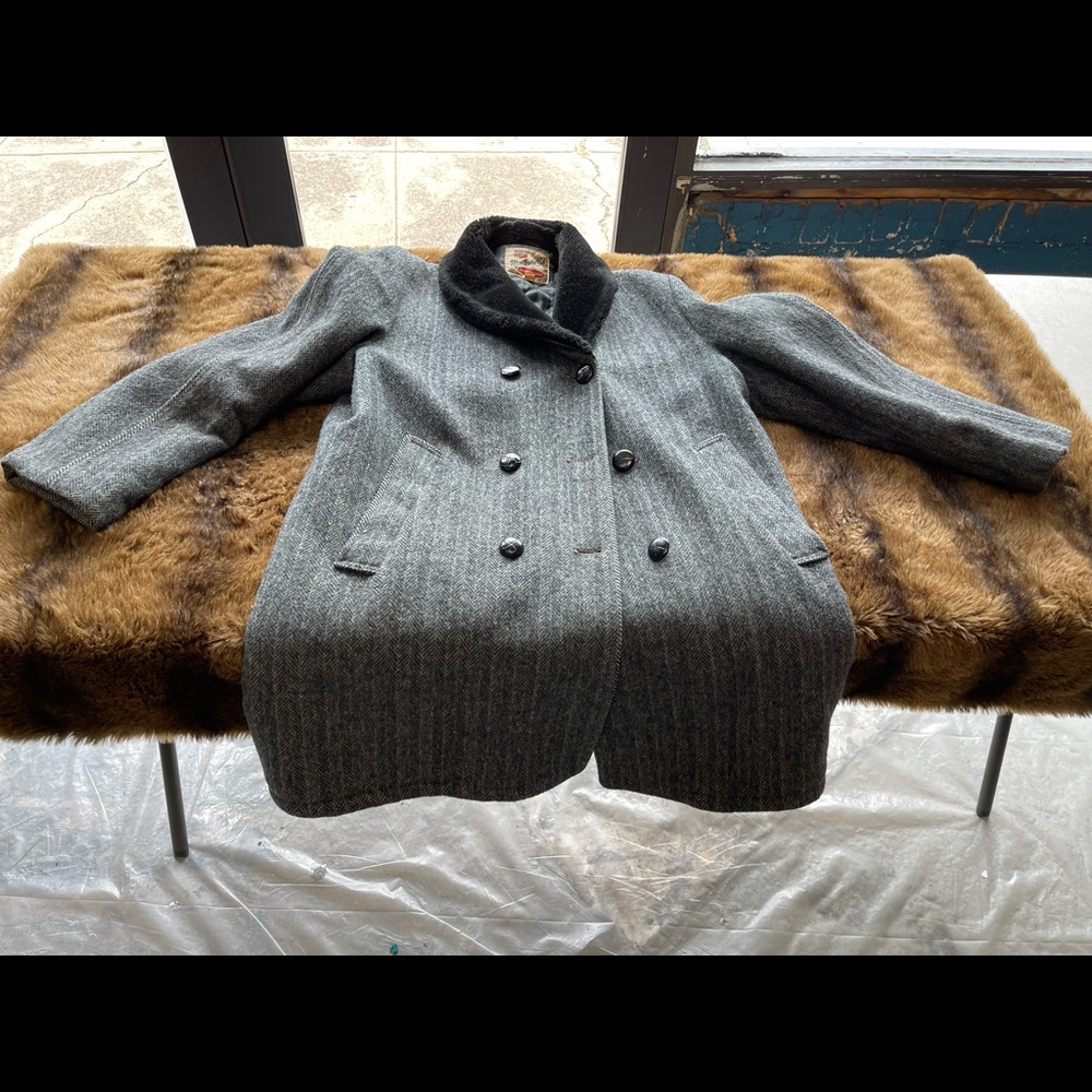 Vintage Monterey Club Grey Herringbone Over Coat - Picture 4 of 9